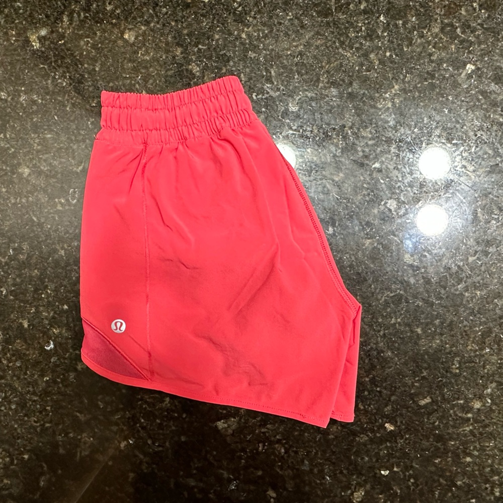 Like New Lululemon Hotty Hot Shorts 4”